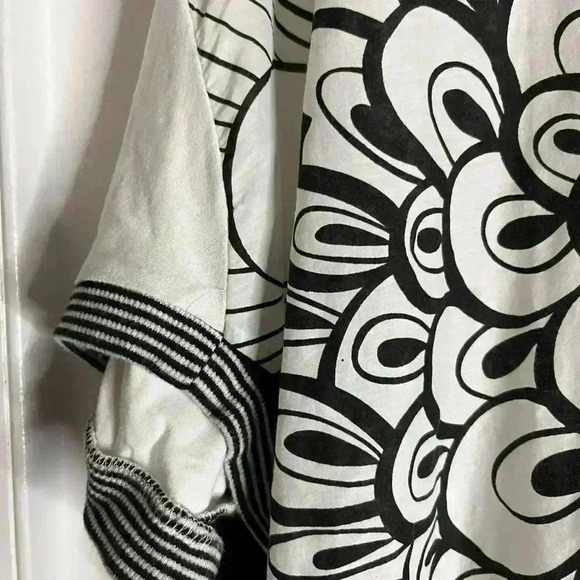 St. Marten Bat Wing Shirt Size Small - Picture 2 of 10